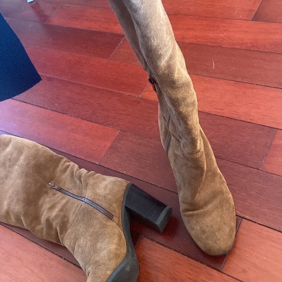 Brown Suede boots - Picture 3 of 5